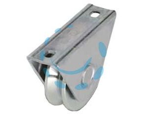 RUOTA CANCELLI GOLA V CON SUPPORTO A CAVALLOTTO ART.412 - mm.60x17 - portata Kg.100 - gola V 92° - Marca COMBI - Cod: 482783