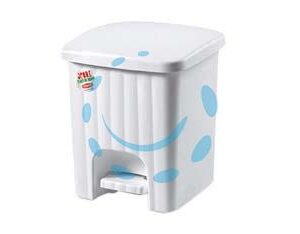 PATTUMIERA A PEDALE MINI QUADRA LT.4,5 - cm.20,5x20,5x23,5h. colore bianco - Marca STEFANPLAST - Cod: 349055